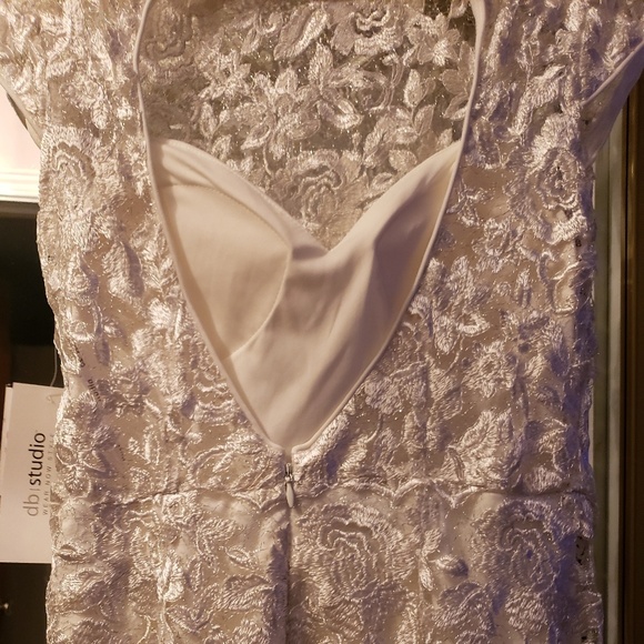 Wedding Dress - Picture 2 of 8